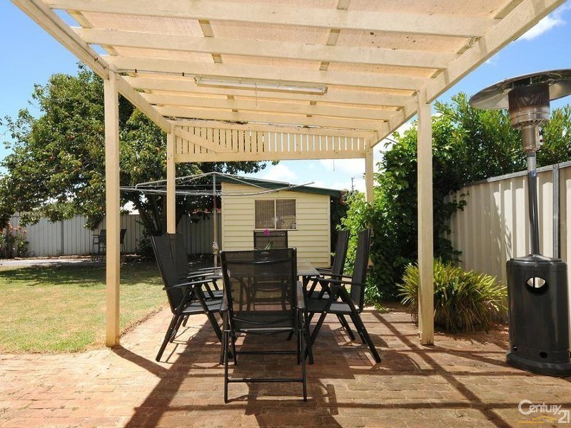 11 Wilfred Street, Harristown QLD 4350