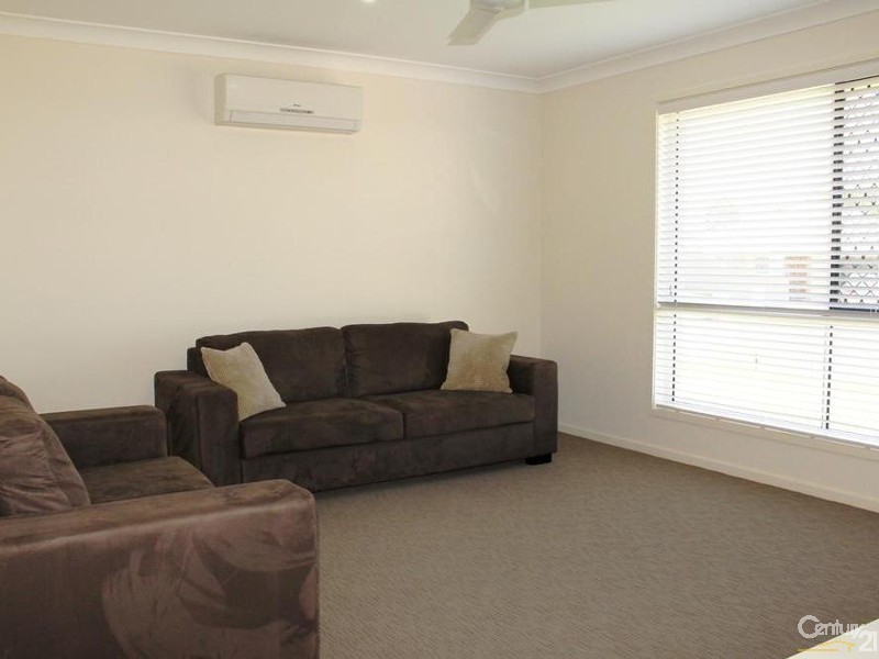 4 Chainey Court, Glenvale QLD 4350