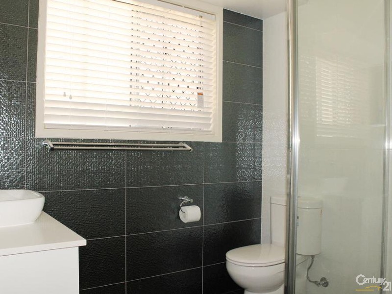 4 Chainey Court, Glenvale QLD 4350
