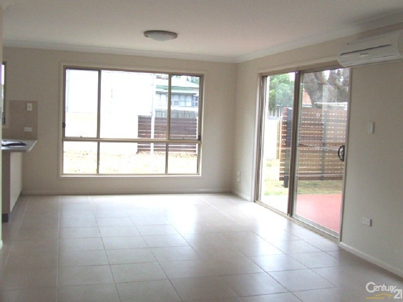 1/16 Anzac Avenue, Newtown QLD 4350