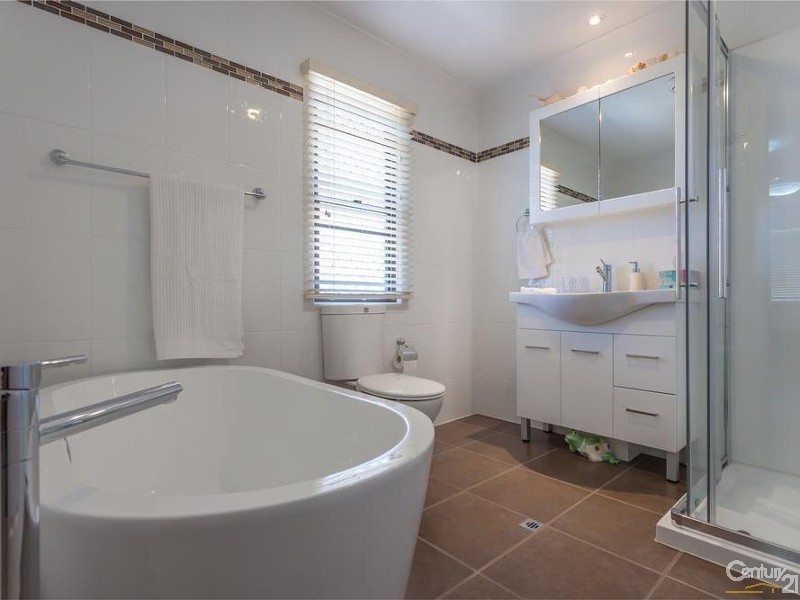 170a Jellicoe Street, Newtown QLD 4350