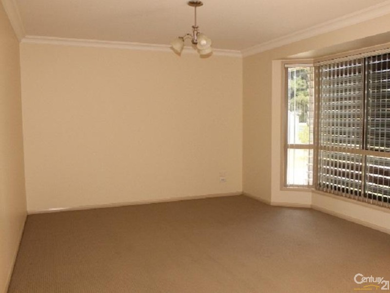 4 Winstanley Court, Newtown QLD 4350