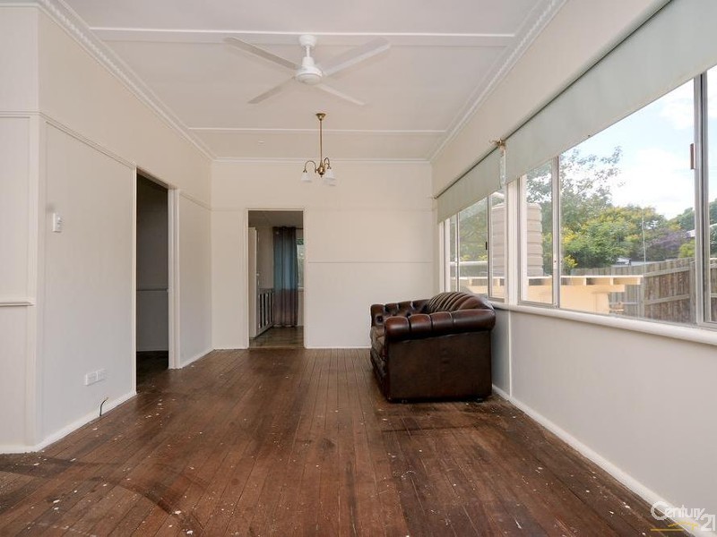 26 Ruthven Street, Harlaxton QLD 4350