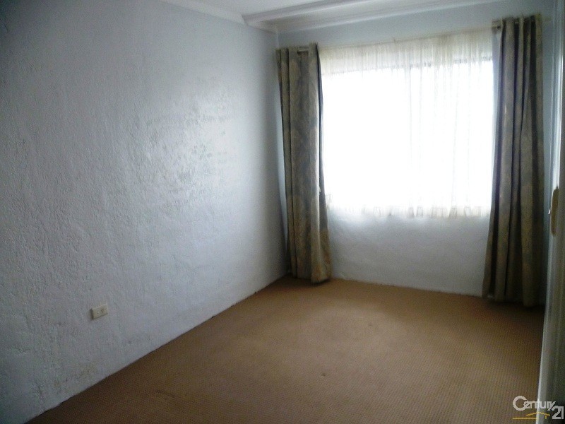 1/203 Campbell Street, Newtown QLD 4350