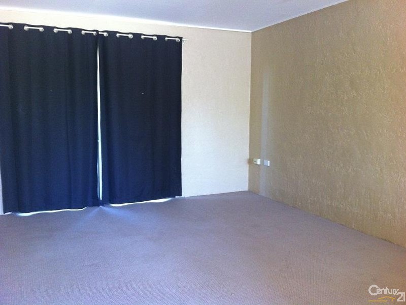 1/203 Campbell Street, Newtown QLD 4350