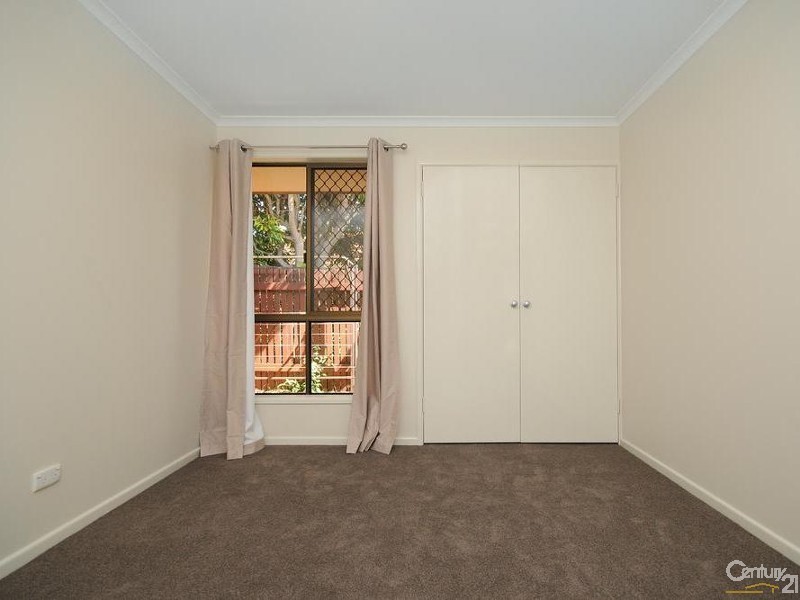 1 Lupin Court, Centenary Heights QLD 4350