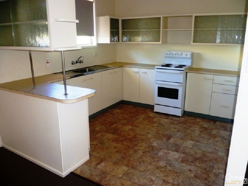 70 Knockator Crescent, Centenary Heights QLD 4350