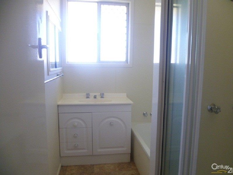 70 Knockator Crescent, Centenary Heights QLD 4350