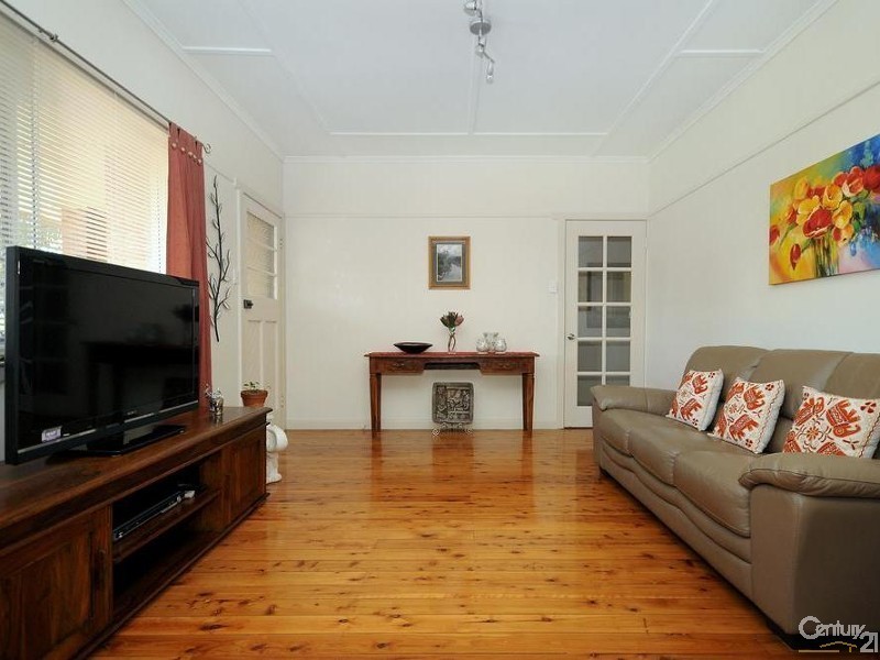 91 Anzac Avenue, Newtown QLD 4350