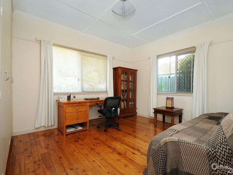 91 Anzac Avenue, Newtown QLD 4350