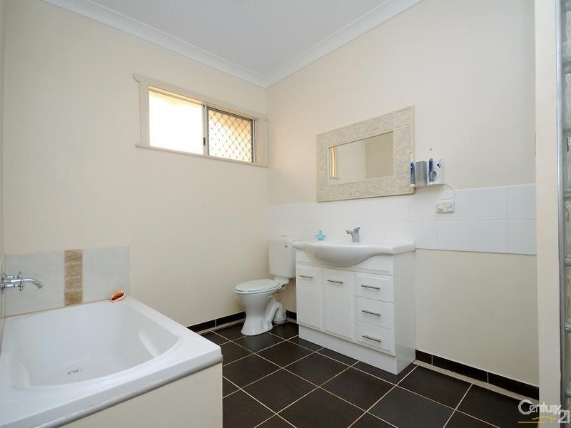 91 Anzac Avenue, Newtown QLD 4350