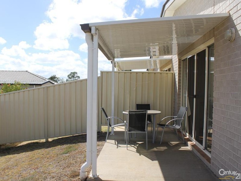 16 Debbie Court, Oakey QLD 4401