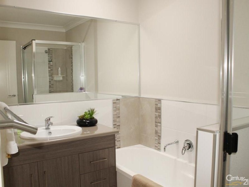 1/41 Tara Street, Wilsonton QLD 4350