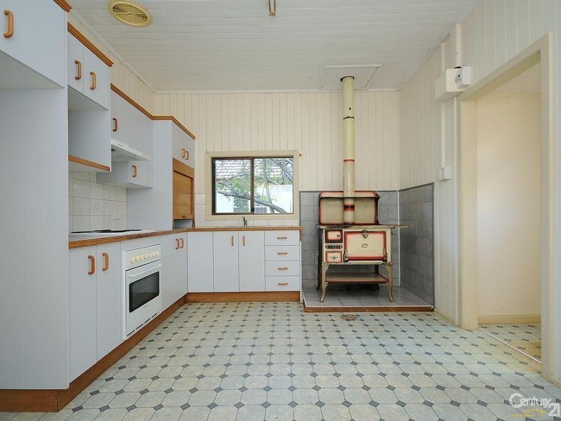 21  Farquharson Street, Harristown QLD 4350