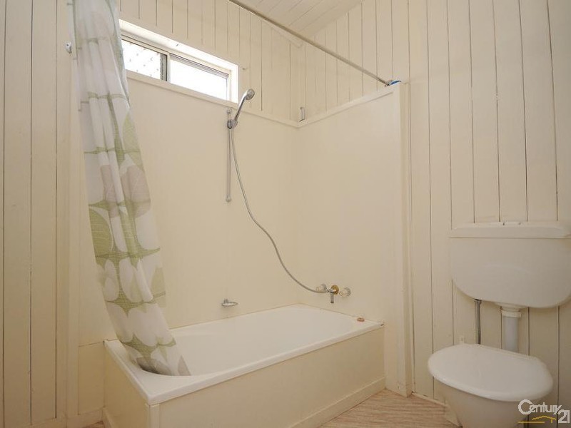 10 Fogarty Street, East Toowoomba QLD 4350