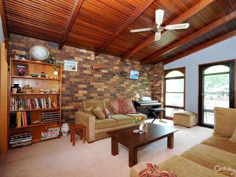 1 Norah Street, Centenary Heights QLD 4350