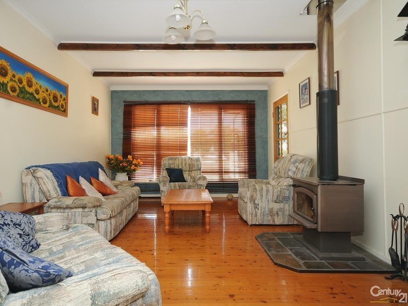 1 Norah Street, Centenary Heights QLD 4350