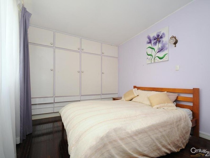 1 Norah Street, Centenary Heights QLD 4350