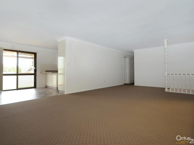 12 Smythe Street, Kearneys Spring QLD 4350