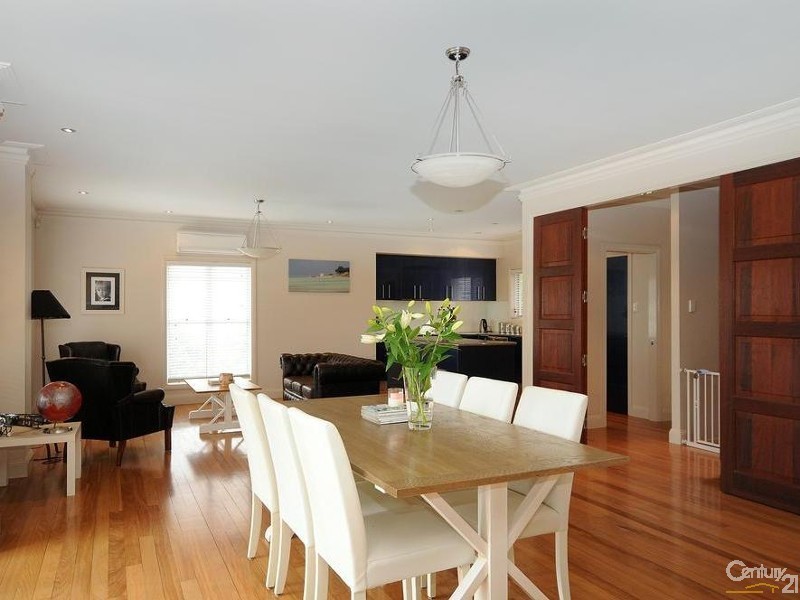 44 Harvey Street, Mount Lofty QLD 4350