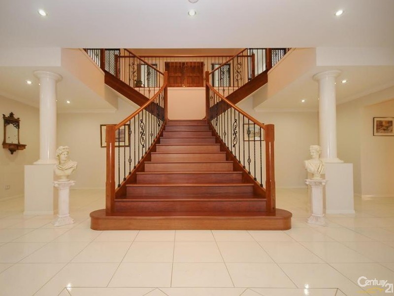 192 Rowbotham Street, Middle Ridge QLD 4350