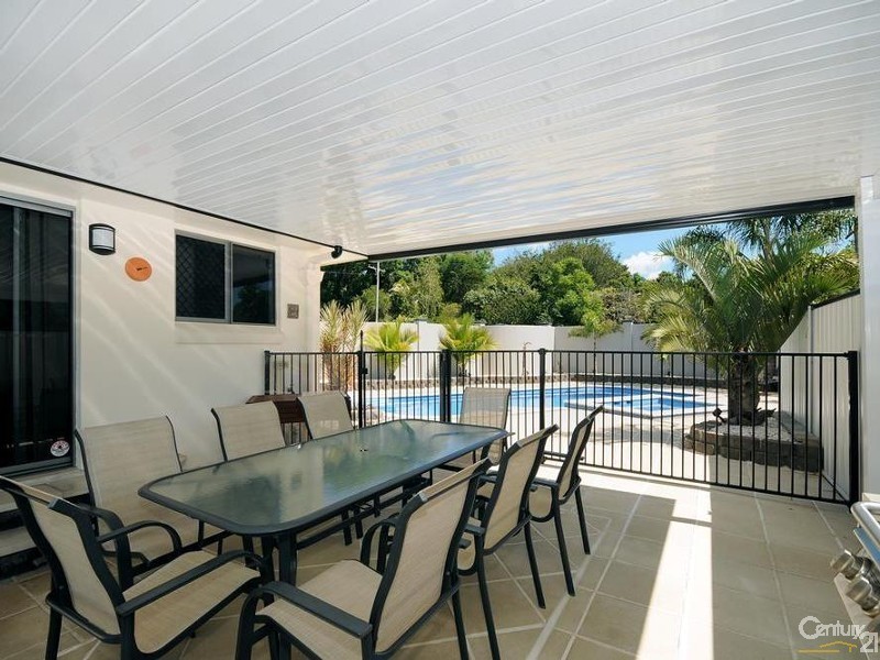 192 Rowbotham Street, Middle Ridge QLD 4350