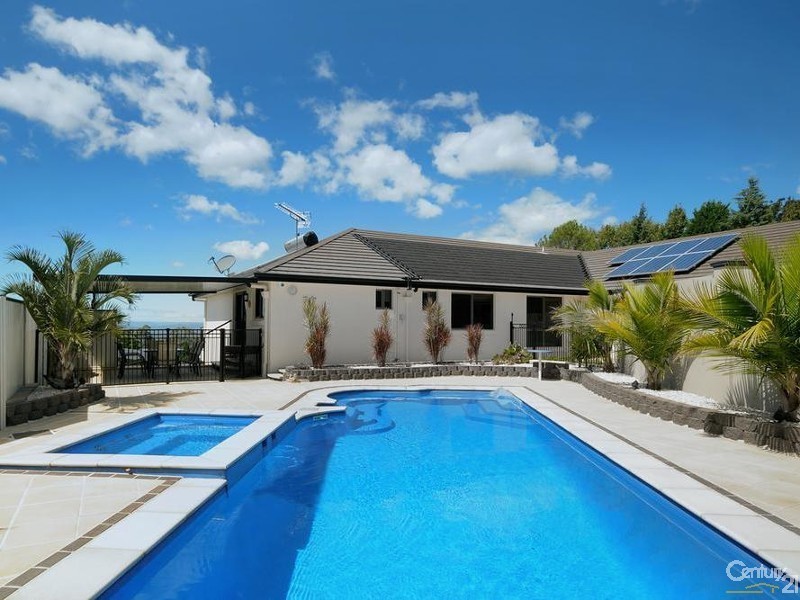 192 Rowbotham Street, Middle Ridge QLD 4350