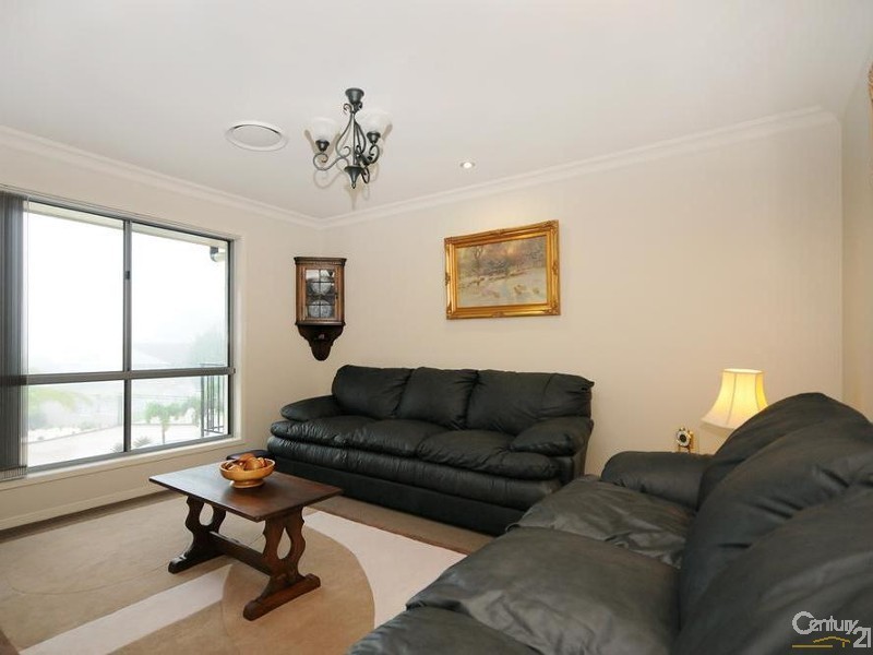 192 Rowbotham Street, Middle Ridge QLD 4350