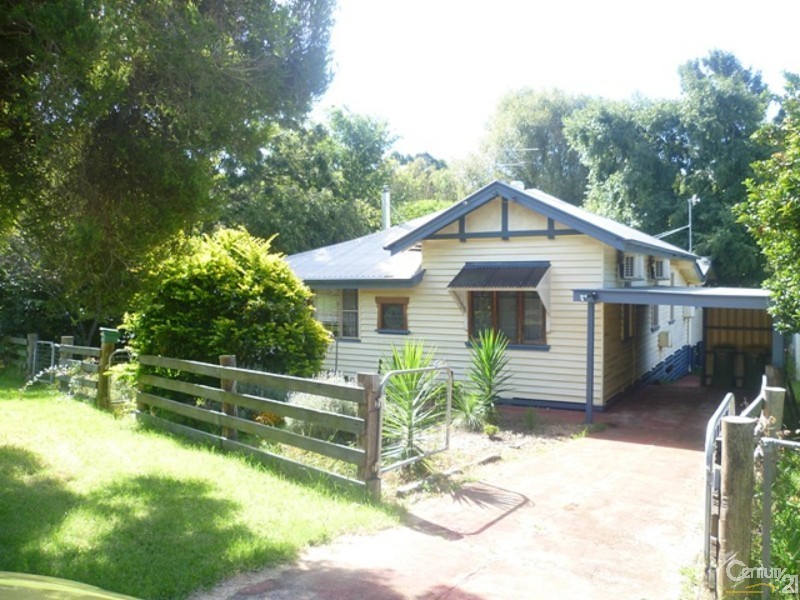 19 Swallow Court, Newtown QLD 4350