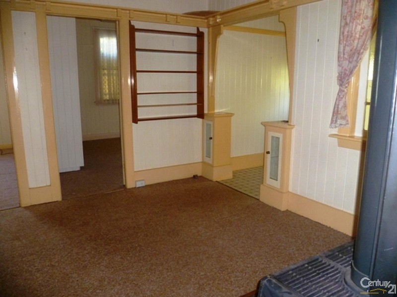 19 Swallow Court, Newtown QLD 4350