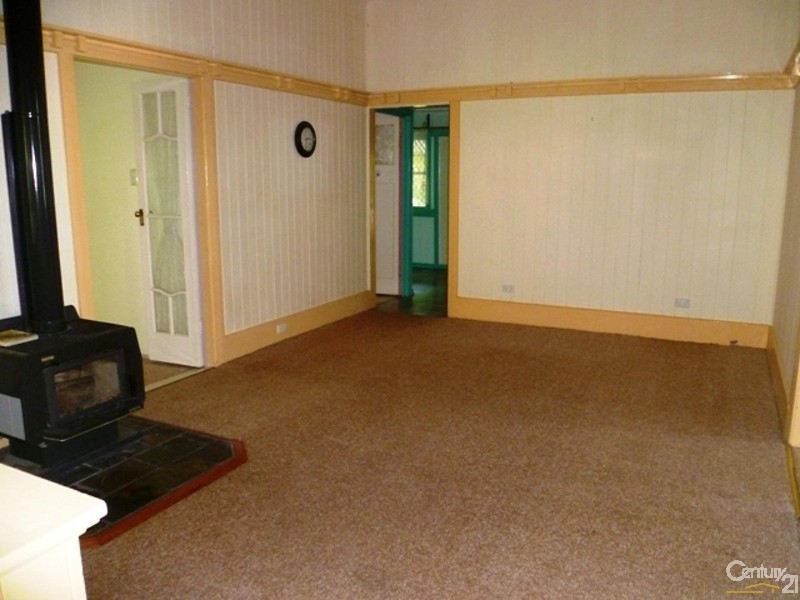 19 Swallow Court, Newtown QLD 4350