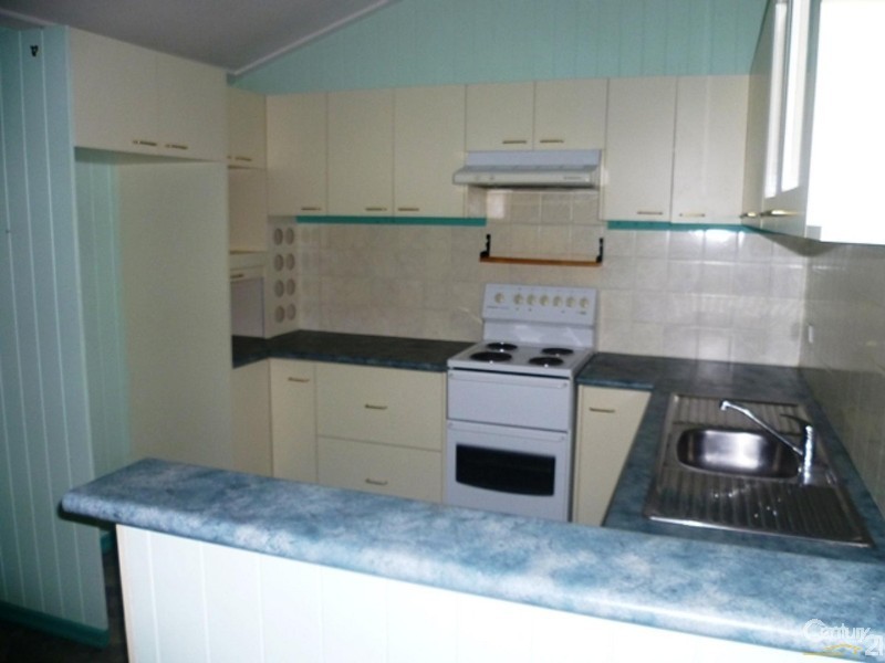 19 Swallow Court, Newtown QLD 4350