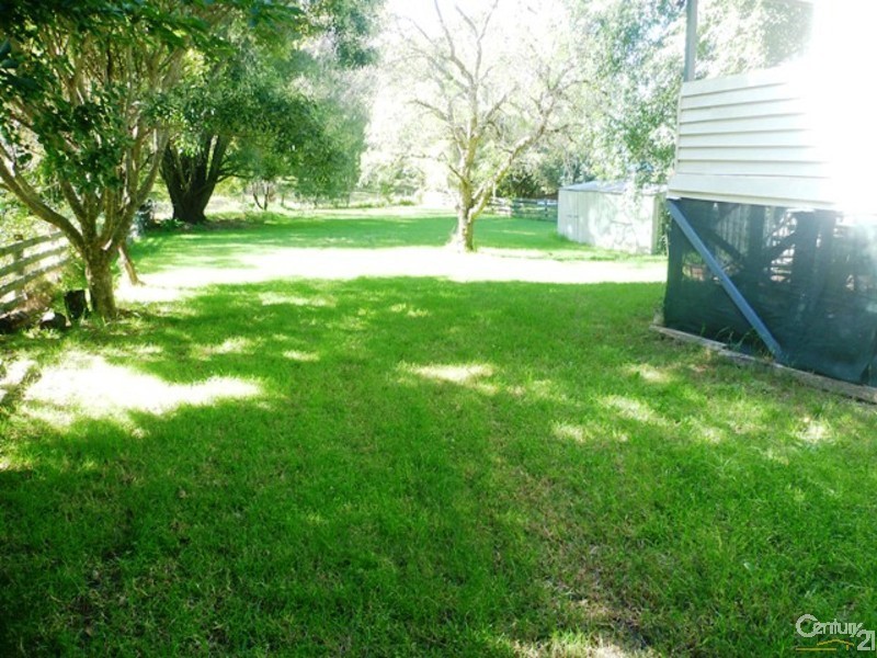 19 Swallow Court, Newtown QLD 4350