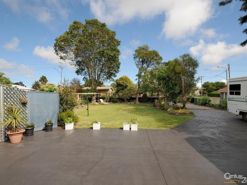 275 West Street, Harristown QLD 4350