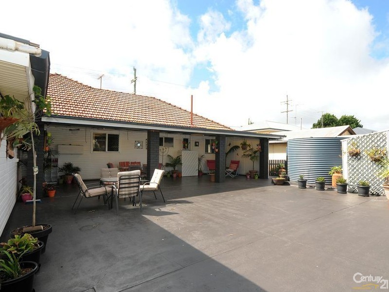 275 West Street, Harristown QLD 4350