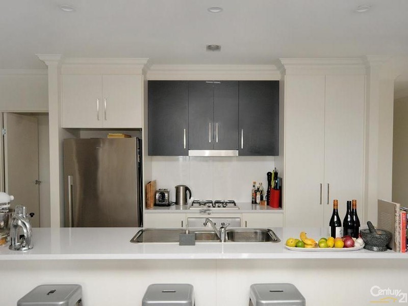 22 Piccadilly Court, Mount Lofty QLD 4350