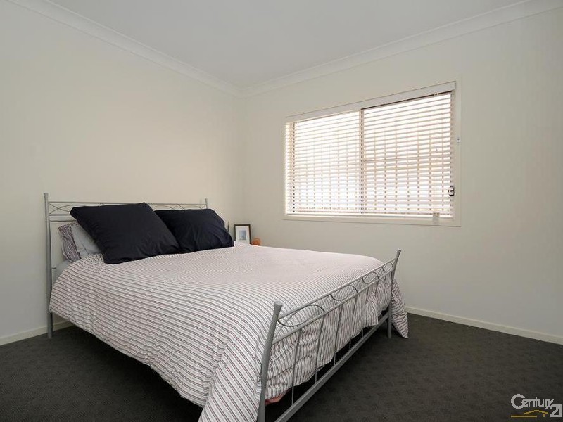 22 Piccadilly Court, Mount Lofty QLD 4350