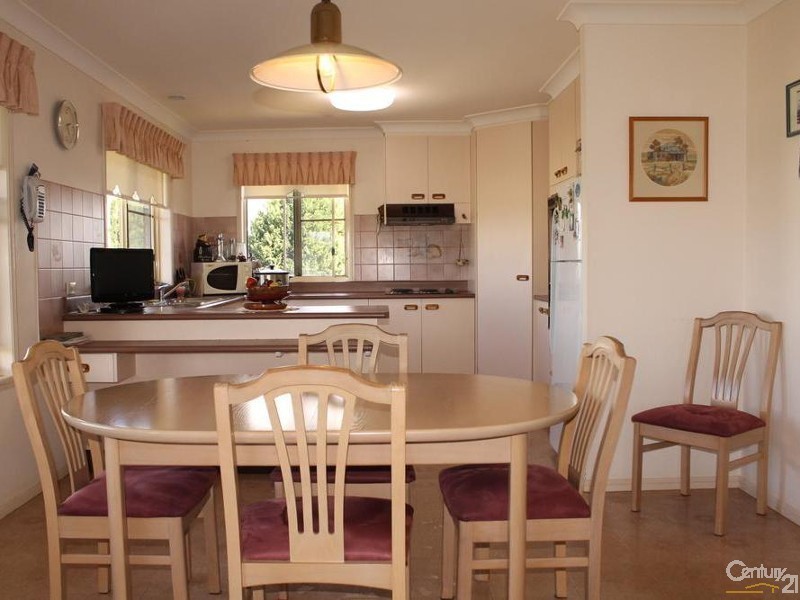 152 Hogg Street, Wilsonton Heights QLD 4350