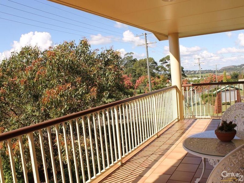 152 Hogg Street, Wilsonton Heights QLD 4350