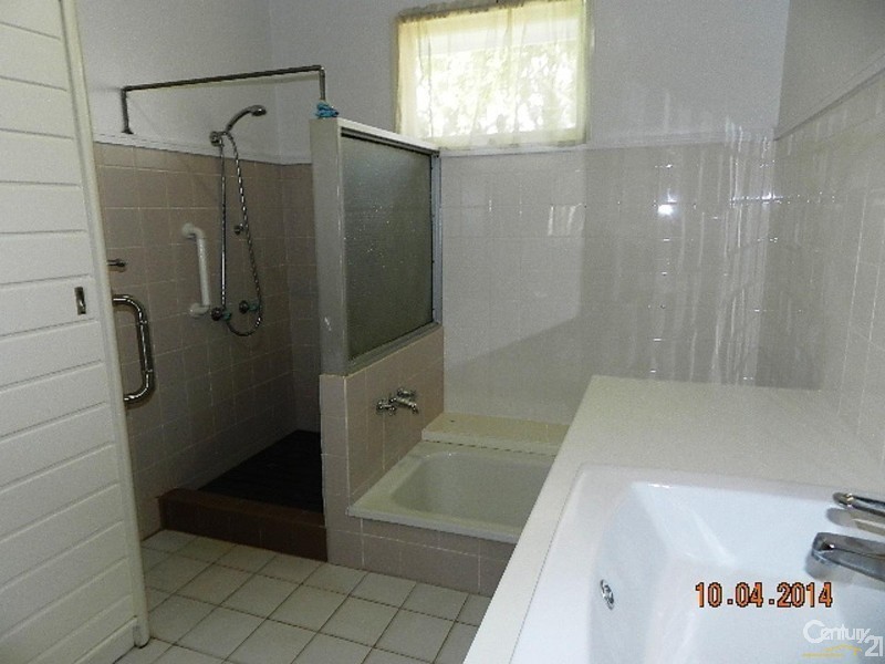 96 Ramsay Street, Centenary Heights QLD 4350