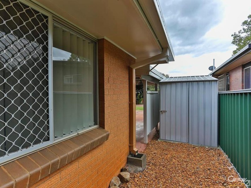 4/12 Potter Street, South Toowoomba QLD 4350