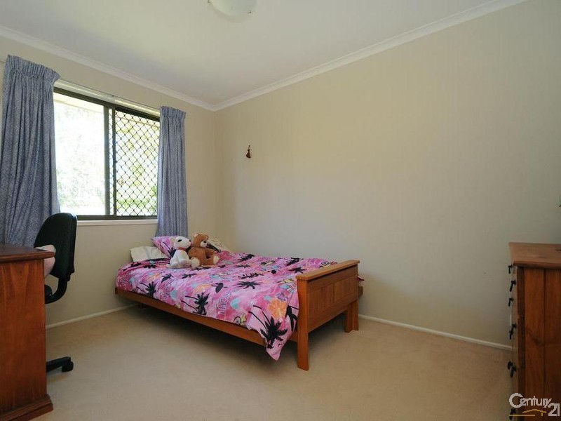 14 Banksia Street, Newtown QLD 4350