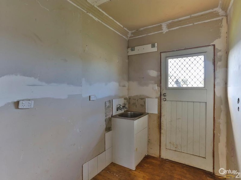 201 Taylor Street, Wilsonton QLD 4350