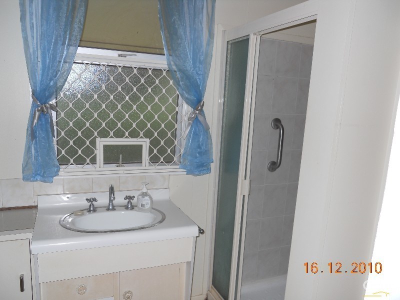 212 Campbell Street, Newtown QLD 4350