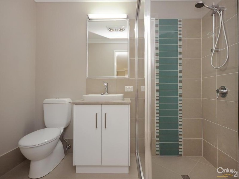 1/37 Boyett Street, Centenary Heights QLD 4350