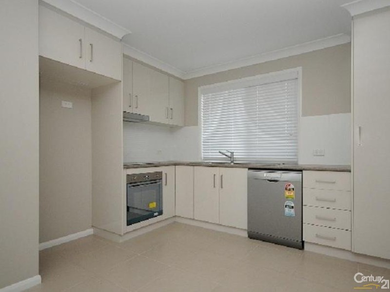 1/37 Boyett Street, Centenary Heights QLD 4350