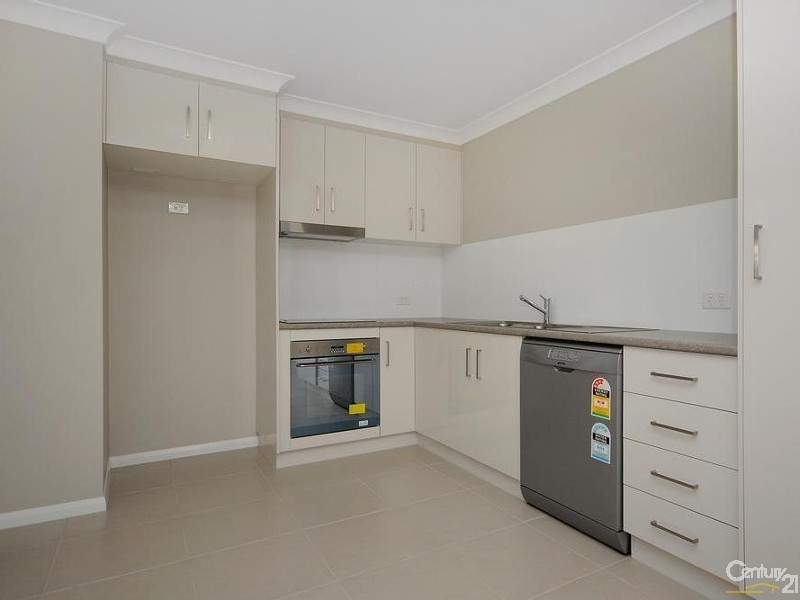 4/37 Boyett Street, Centenary Heights QLD 4350