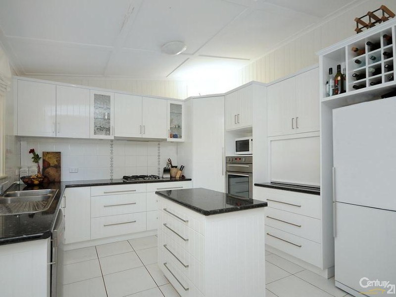 3 Victor Street, East Toowoomba QLD 4350