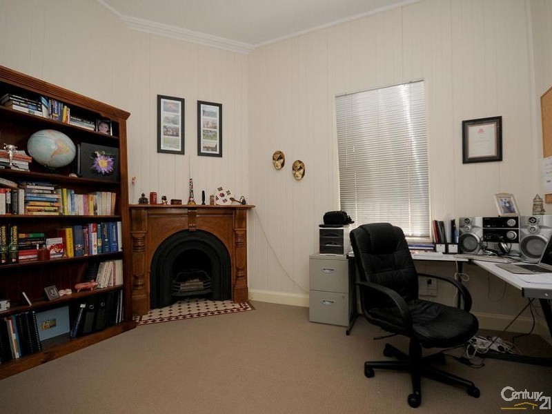 3 Victor Street, East Toowoomba QLD 4350