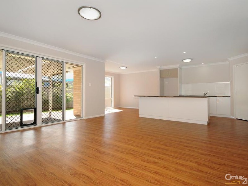 2/9 McMorrow Street, Kearneys Spring QLD 4350